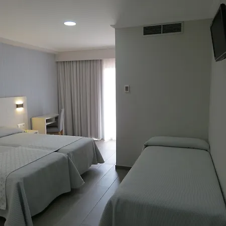 Hotel La Lanzada 2*