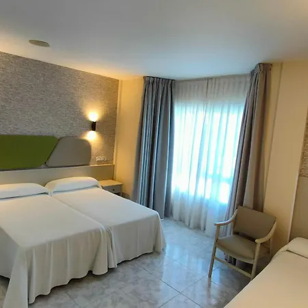 Hotel La Lanzada 2*