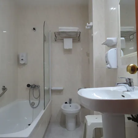 Hotell La Lanzada 2*