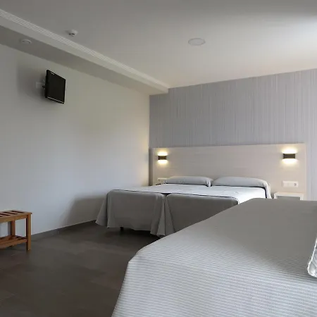Hotel La Lanzada 2*