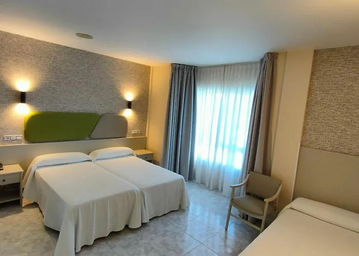 Hotel La Lanzada 2*
