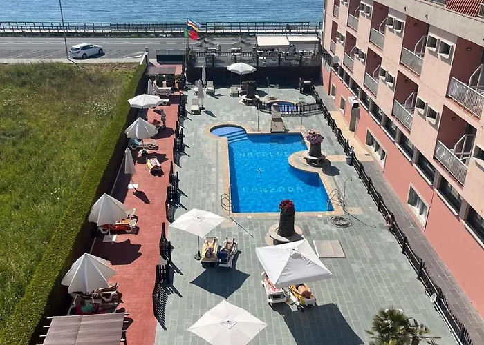 La Lanzada Otel 2*