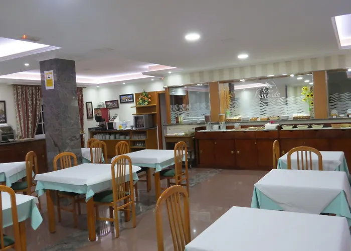 La Lanzada Hotel